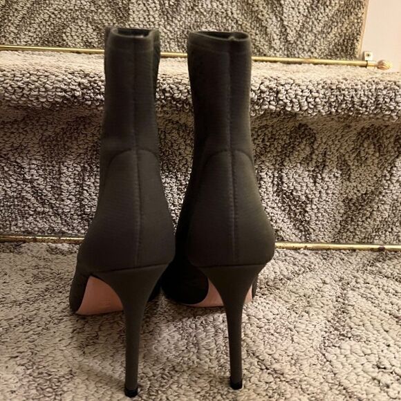 $1095 Gianvito Rossi Open Toe Stretch Knit Stiletto Heel Booties 38.5 or 8.5 - Picture 9 of 11